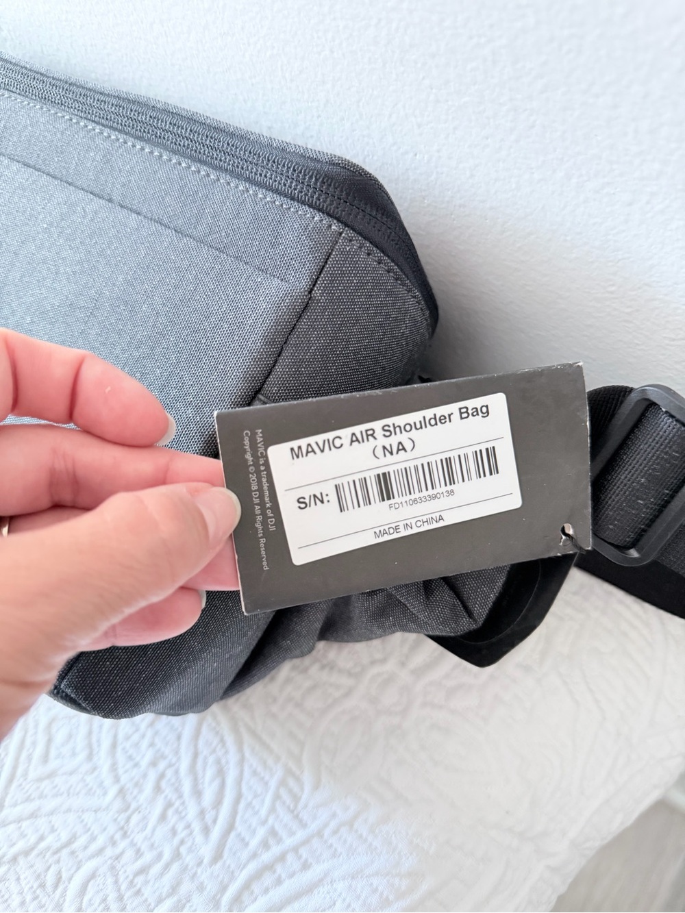 DJI Mavic Air Shoulder Bag NWT Gray Carry Case Crossbody - Picture 4 of 7